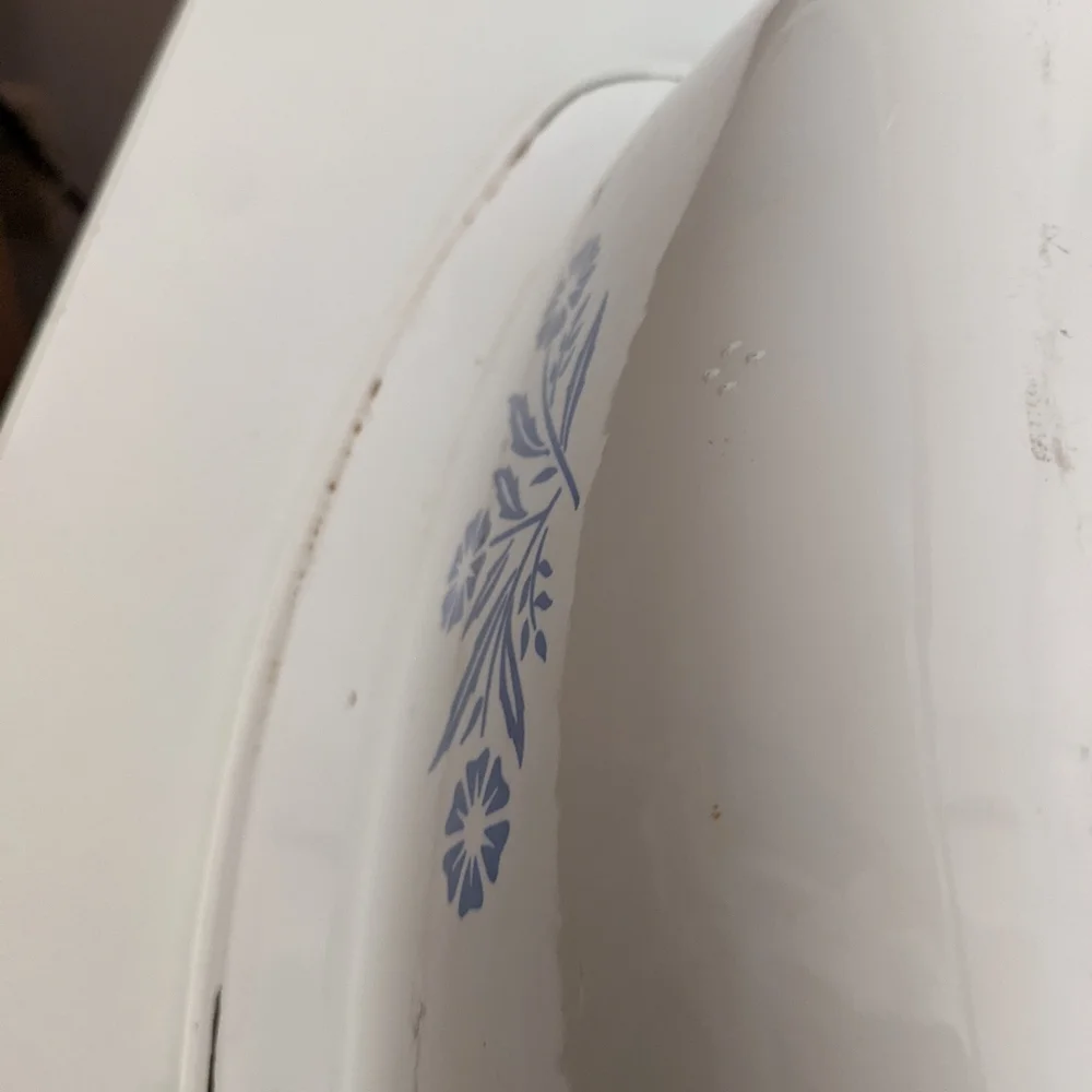 Corning Ware P-34-B 4 Quart Dutch oven Cornflower, Blue & White